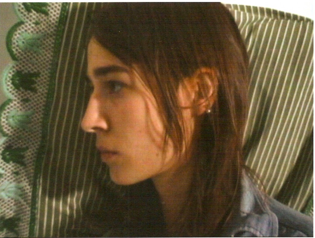 Almofada e sistema de som,
Dimensões Variáveis,