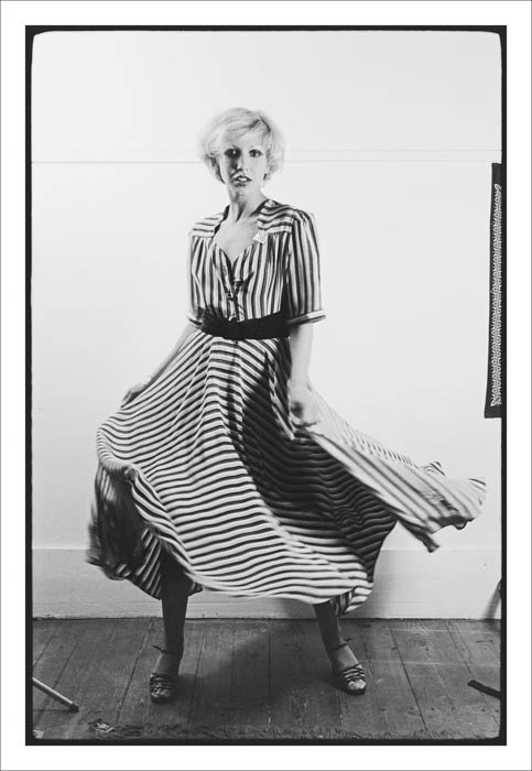 Todas as imagens são impressões a jato de tinta. As dimensões das imagens variam entre 18,8 e 29 cm (altura) e 19,2 e 29 cm (largura)