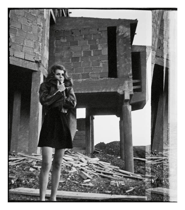 Todas as imagens são impressões a jato de tinta. As dimensões das imagens variam entre 18,8 e 29 cm (altura) e 19,2 e 29 cm (largura)