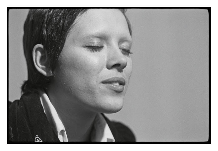 Todas as imagens são impressões a jato de tinta. As dimensões das imagens variam entre 18,8 e 29 cm (altura) e 19,2 e 29 cm (largura)