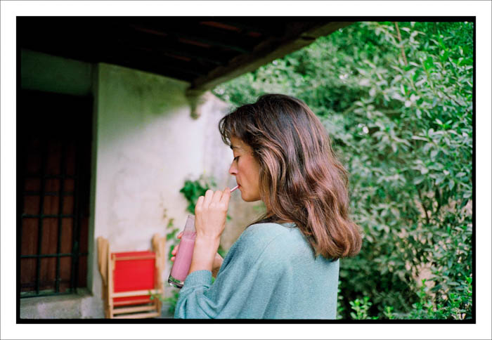 Todas as imagens são impressões a jato de tinta. As dimensões das imagens variam entre 18,8 e 29 cm (altura) e 19,2 e 29 cm (largura)