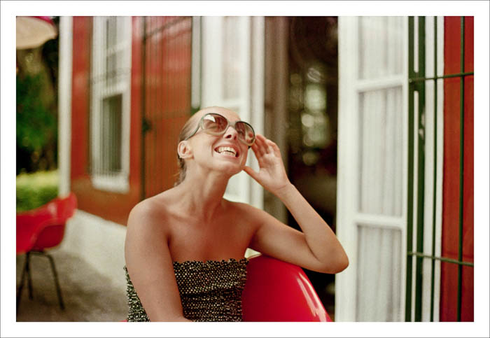 Todas as imagens são impressões a jato de tinta. As dimensões das imagens variam entre 18,8 e 29 cm (altura) e 19,2 e 29 cm (largura)