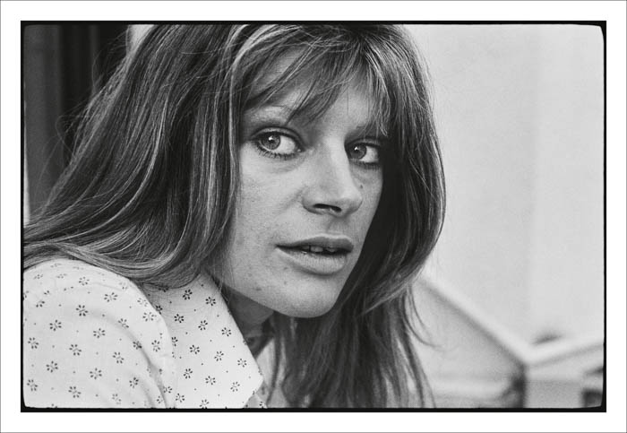 Todas as imagens são impressões a jato de tinta. As dimensões das imagens variam entre 18,8 e 29 cm (altura) e 19,2 e 29 cm (largura)