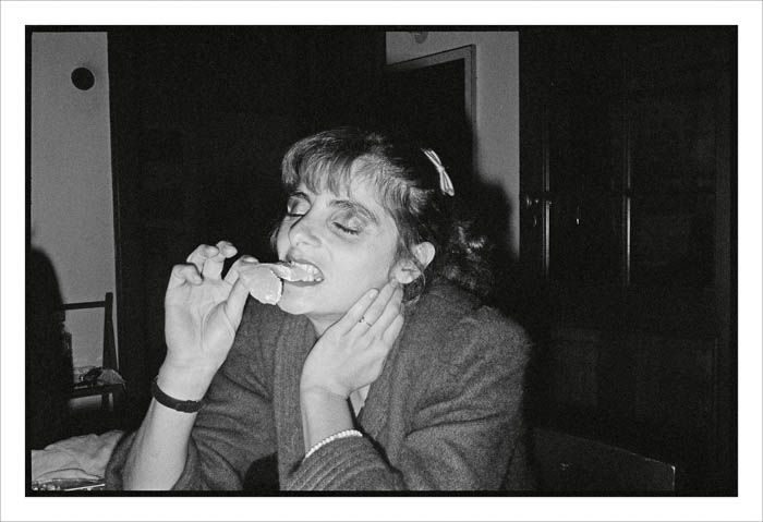 Todas as imagens são impressões a jato de tinta. As dimensões das imagens variam entre 18,8 e 29 cm (altura) e 19,2 e 29 cm (largura)