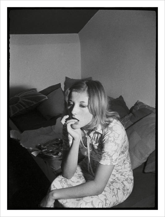 Todas as imagens são impressões a jato de tinta. As dimensões das imagens variam entre 18,8 e 29 cm (altura) e 19,2 e 29 cm (largura)