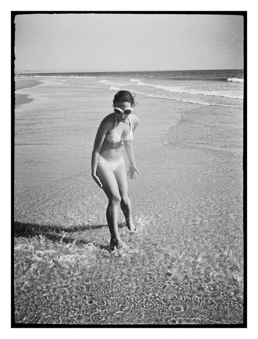 Todas as imagens são impressões a jato de tinta. As dimensões das imagens variam entre 18,8 e 29 cm (altura) e 19,2 e 29 cm (largura)