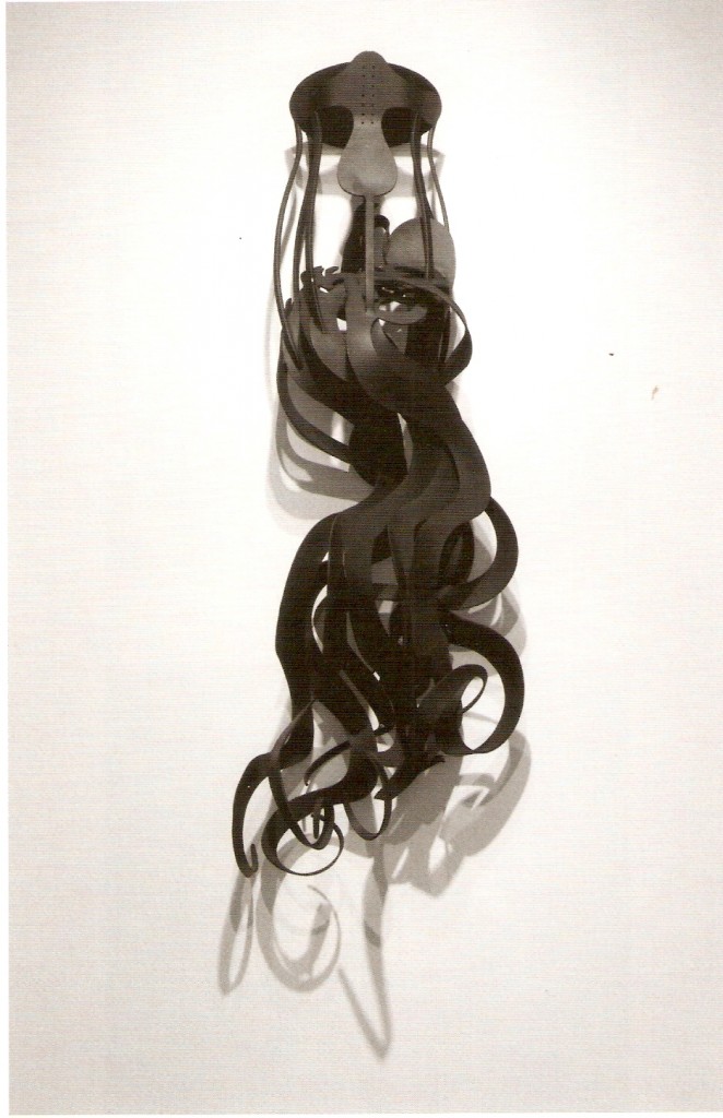 Ferro
115x42x29,5 cm