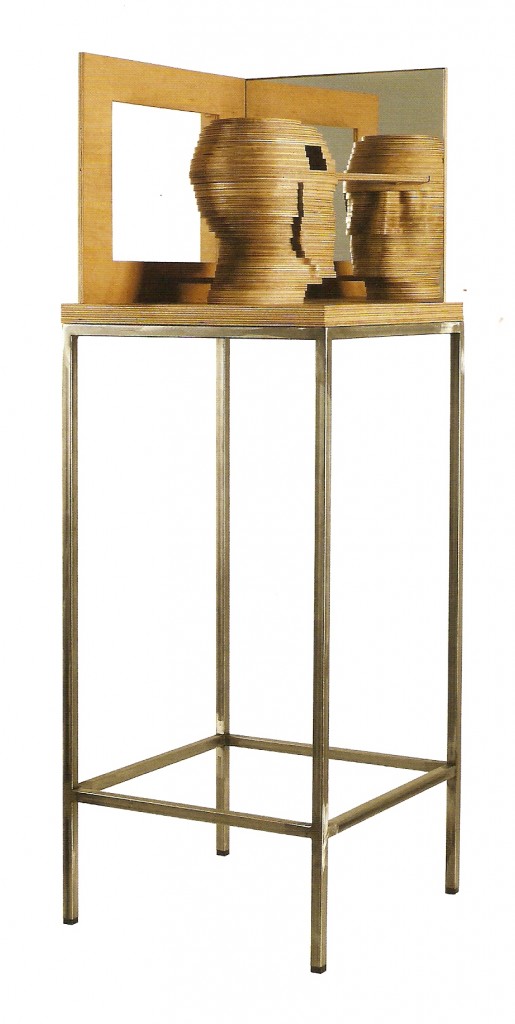 Contraplacado de tola, espelho e ferro
144x50x50cm